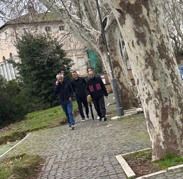 1705839546437077897.jpg 1705839454010.jpg